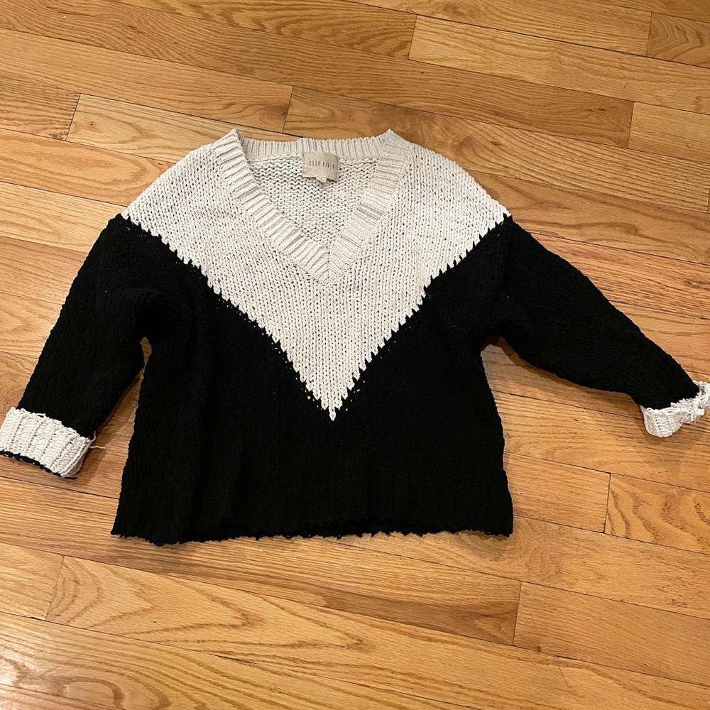 Moon River small cropped sweater